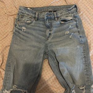 Ripped stretchy jeans from AE